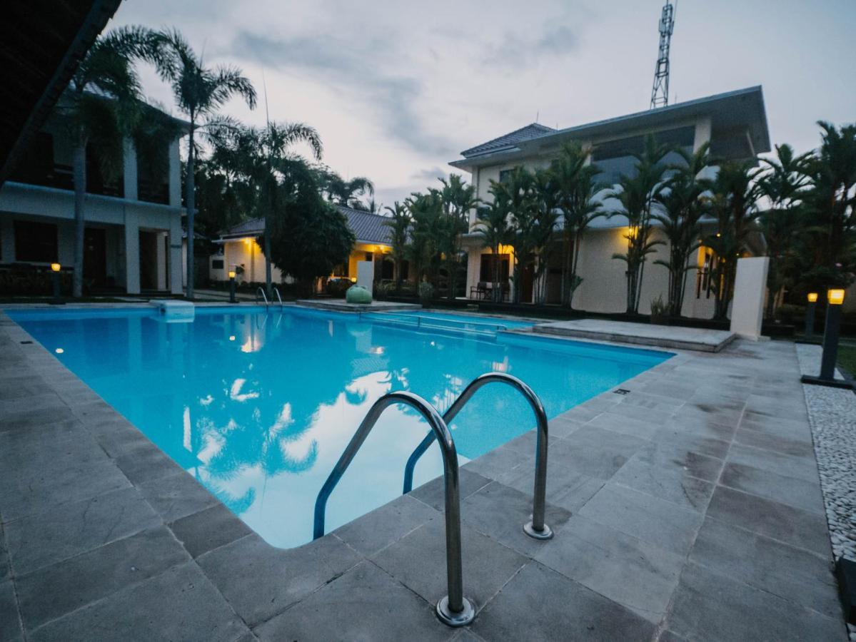 Sunrise Resort Batukaras Exterior foto