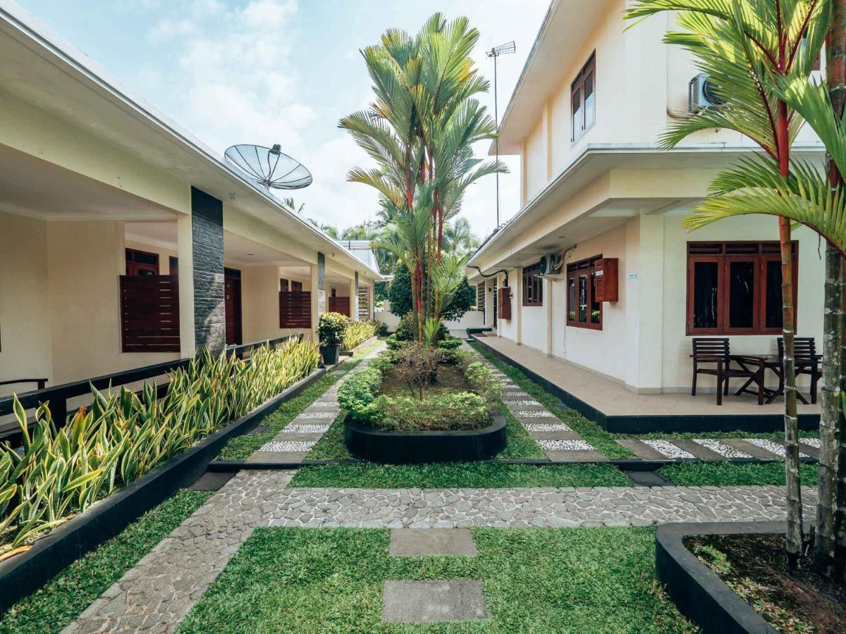 Sunrise Resort Batukaras Exterior foto
